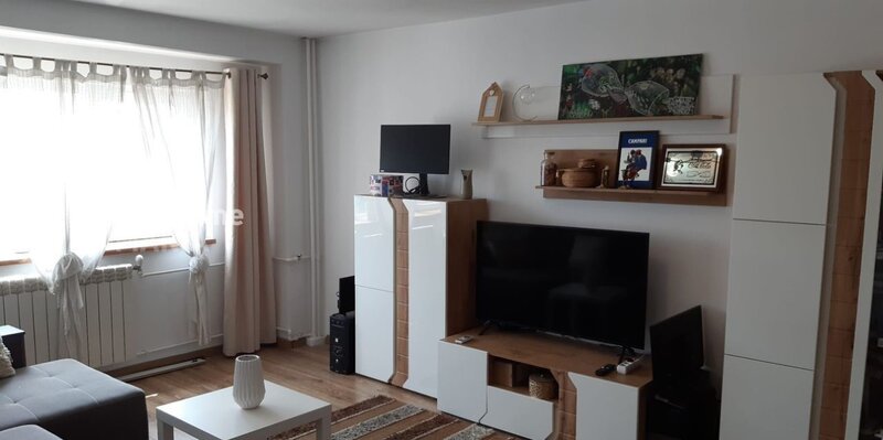 Piata Unirii-Blv Unirii apartament 3 camere renovat- mobilat- utilat